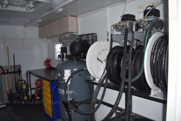 ПАРМ Урал Next 4320-6958-72 с КМУ PK6500 бортовой и маслораздаточным оборудованием 5