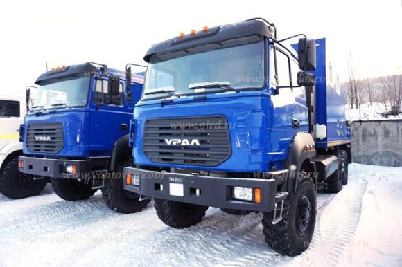 Вахтовый автобус "Берлога" на шасси Урал 4320 (метан), 8 мест + грузовой отсек 2