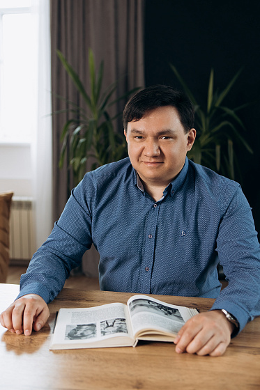 Марат Хусаинов