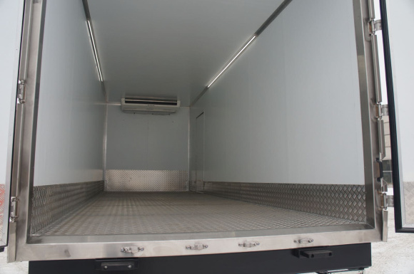 Фургон изотермический Scania P440 CB6x4HSZ 6