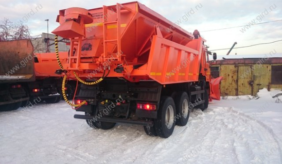 Комбинированная дорожная машина на шасси КамАЗ 65111 2