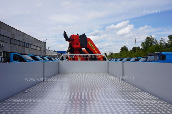 Бортовой автомобиль КамАЗ 43118 с КМУ ИМ-320 5