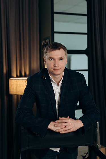 Владимир Перлов