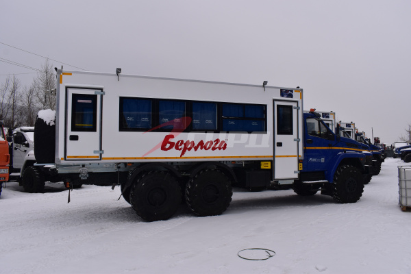 Вахтовый автобус БЕРЛОГА 28 м. на шасси УРАЛ NEXT  4320-6952  4