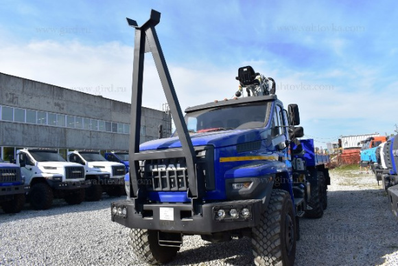 Бортовой автомобиль на шасси Урал Next с КМУ ИФ-300 2
