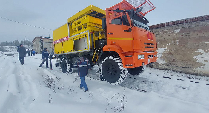 Автомобиль аварийной службы с комбинированным ходом ТСПП-ГИРД на шасси Камаз 43502