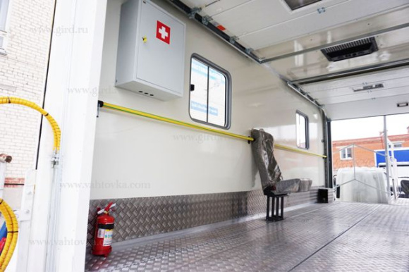 Амбулифт на шасси Isuzu 90 L-M 4