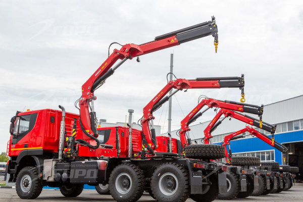 Седельный тягач АМТ с КМУ ИМ-180  Седельный тягач АМТ с КМУ ИМ-180