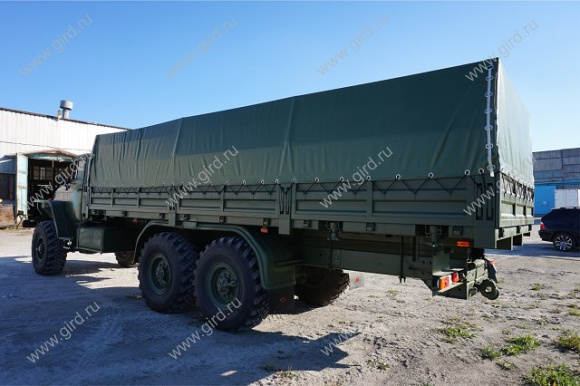 Бортовой контейнеровоз Урал 432007, тентованный 2