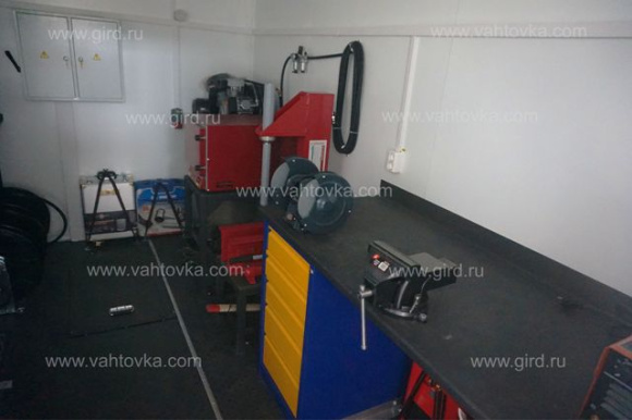 Маслостанция Урал Next 4320-6952-72Г38 с КМУ ИМ-100 6