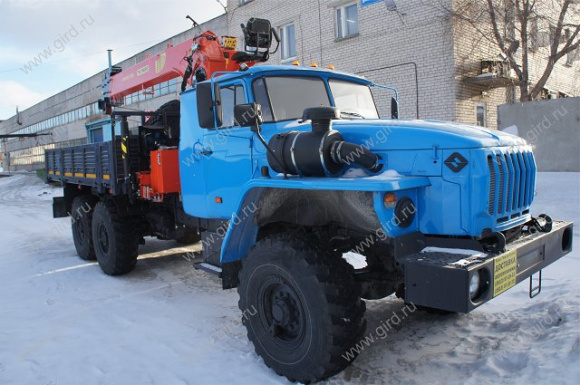 Урал 4320 с КМУ ИТ-150, со спальным местом 5