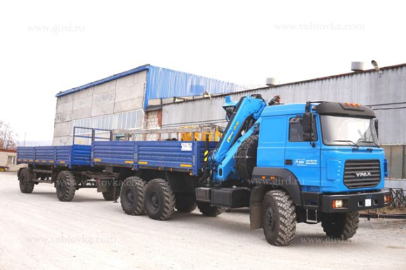 Бортовой автомобиль Урал 4320 с бортовым прицепом и КМУ ИМ-180 2