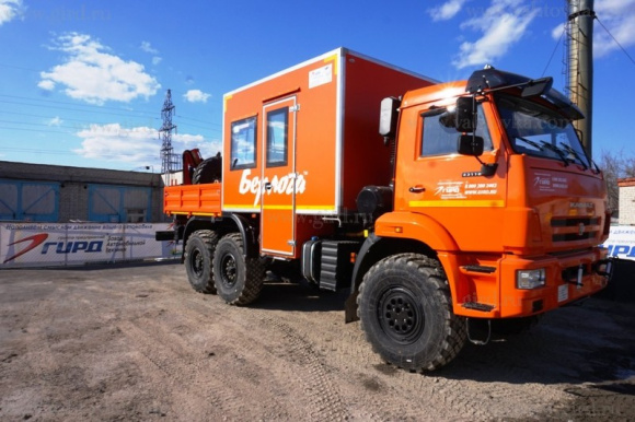 Вахтовый автобус КамАЗ 43118-50 (10 мест) с КМУ РС3800 2