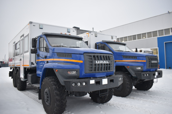 Вахтовый автобус Берлога (22 места) с багажным отсеком 3