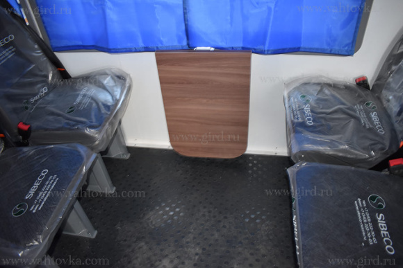 Вахтовый автобус Урал 4320 с грузовой платформой и КМУ PK-7.001 SLD 7