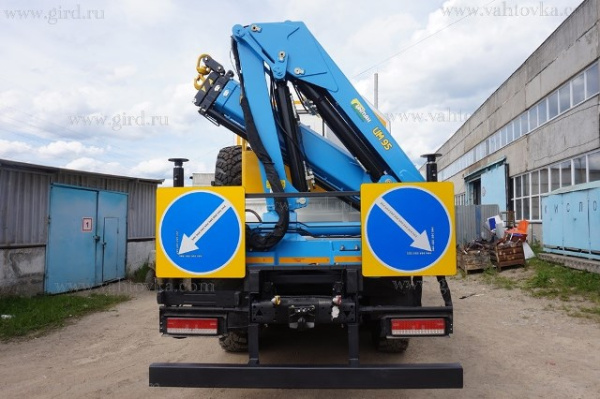 Специальный автомобиль передвижная мастерская на шасси КамАЗ 43118 с КМУ ИМ-95 Специальный автомобиль передвижная мастерская на шасси КамАЗ 43118 с КМУ ИМ-95