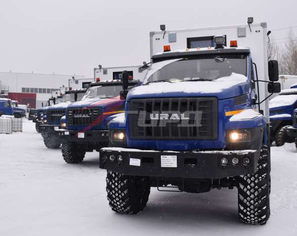 Вахтовый автобус БЕРЛОГА 28 м. на шасси УРАЛ NEXT  4320-6952  2