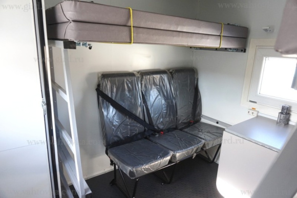 Вахтовый автобус Урал 432007-1151-31 (12 мест) со спальными полками 7