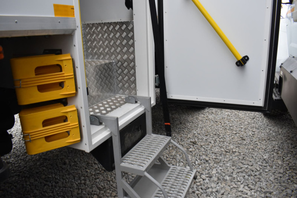 Вахтовый автобус на базе Урал Next 4320-6954-16, 12 мест, с багажным отсеком 4