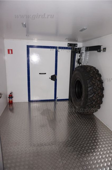 Вахтовый автобус "Берлога" на шасси Урал 4320 (метан), 8 мест + грузовой отсек 6