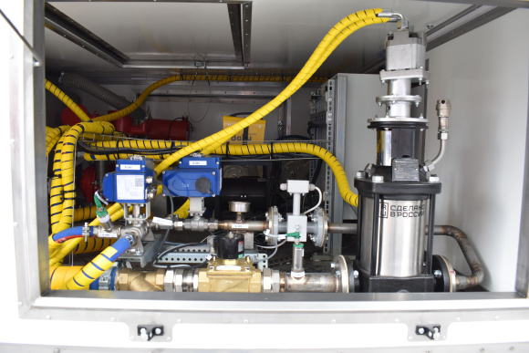 Аэродромный заправщик питьевой водой без рабочей платформы на шасси КАМАЗ КОМПАС 9 5