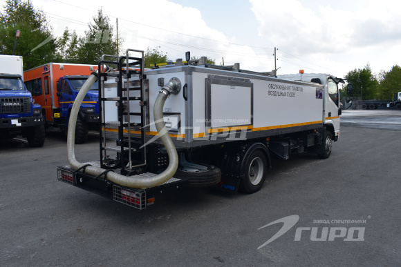 Аэродромная ассенизационная машина без подъемного механизма на шасси КАМАЗ – КОМПАС-9 4