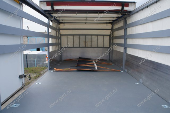 Iveco с КМУ ИМ-77 и гидробортом 8