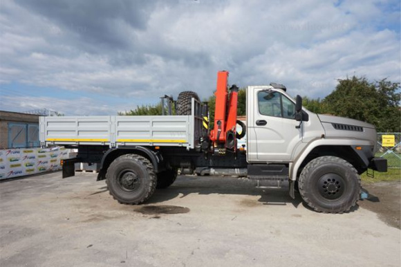 Бортовой автомобиль Урал Next 43206 с КМУ ИМ-150N 2