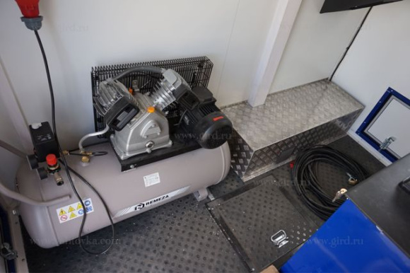 Маслостанция Урал Next 4320-6952-72Г38 с КМУ ИМ-50 8