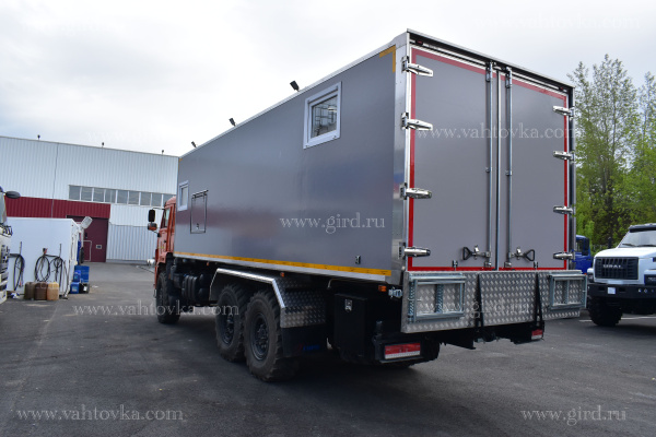 Маслораздаточная станция на шасси КамАЗ-43118 Маслораздаточная станция на шасси КамАЗ-43118