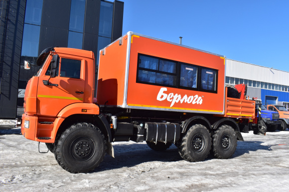 Вахтовый автобус с КМУ ИМ 55 на шасси КАМАЗ 43118-3027-48 5