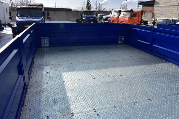 Бортовой автомобиль с КМУ ИМ-95 на шасси УРАЛ 4320 4