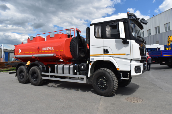 АТЗ-12 (2 отсека) на шасси Shacman 6х6 односкат