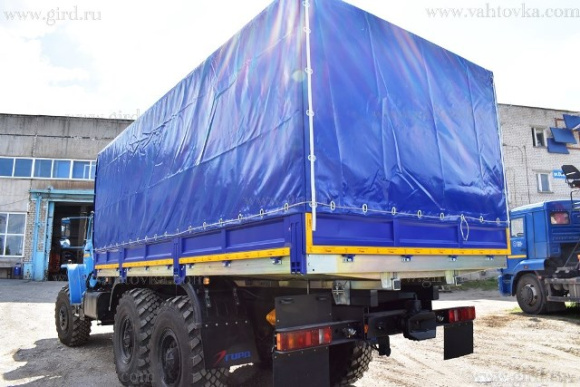 Бортовой автомобиль Урал 4320 тентованный с КМУ ИМ-95 4