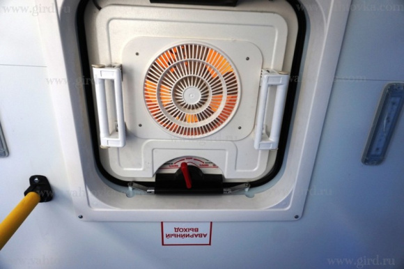 Вахтовый автобус Урал Next (метан), 8 мест с КМУ ИМ-25 7