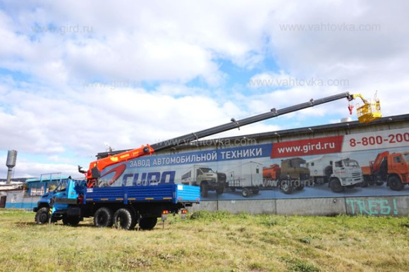 Урал Next 4320 с КМУ ИТ-200 4