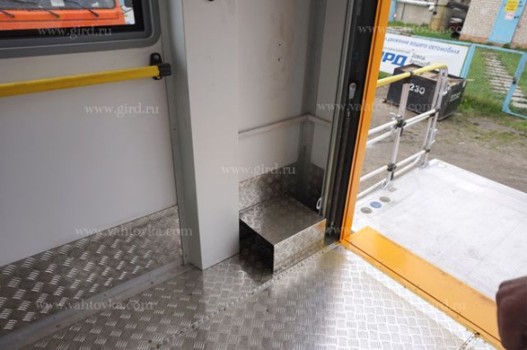 Амбулифт на шасси Isuzu NQR 90 L-L 8