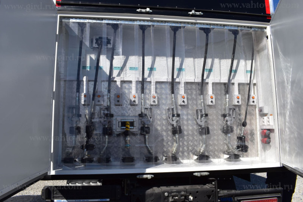 Маслостанция на шасси Камаз 43118 Маслостанция на шасси Камаз 43118