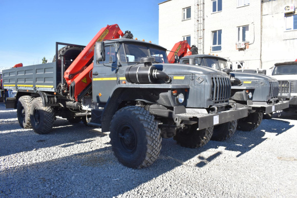Бортовой автомобиль на шасси Урал 432007-1912-30 с КМУ 2