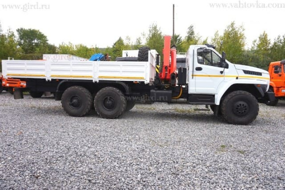 Бортовой автомобиль Урал Next с КМУ ИМ-150N 2