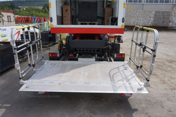 Амбулифт Isuzu NPR 75 L-L 7