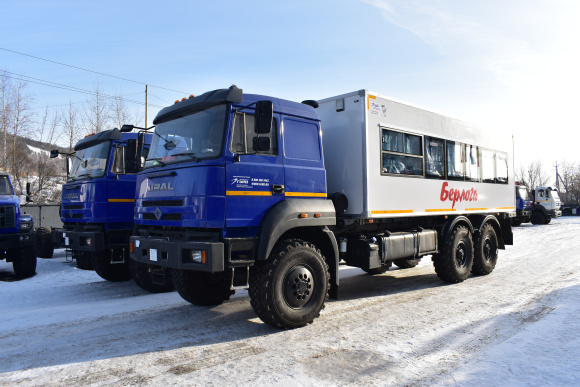 Вахтовый автобус Берлога 28 мест на шасси Урал 4320-80 (бескапот)
