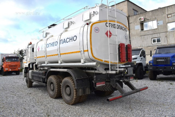 АЦ-22 на шасси КамАЗ 65225 4