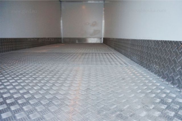 Изотермический фургон КамАЗ 43118 Изотермический фургон КамАЗ 43118