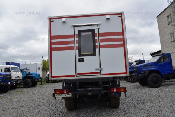 Вахтовый автобус на шасси КамАЗ 6522 3