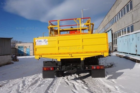 Бортовой автомобиль Урал 4320 с КМУ ИМ-320 3