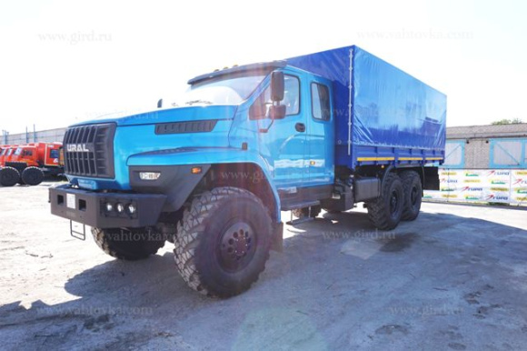 Бортовой автомобиль Урал Next с двухрядной кабиной, тентованный 3