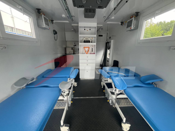 Автомобиль скорой помощи на шасси УРАЛ 43206 4