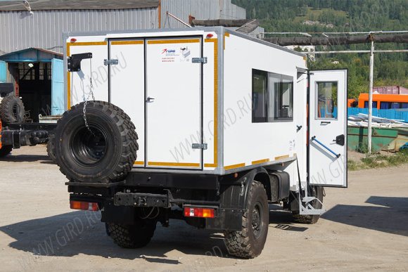 Вахтовый автобус КамАЗ 43502-3036-45 (14 мест) с грузовым отсеком 3