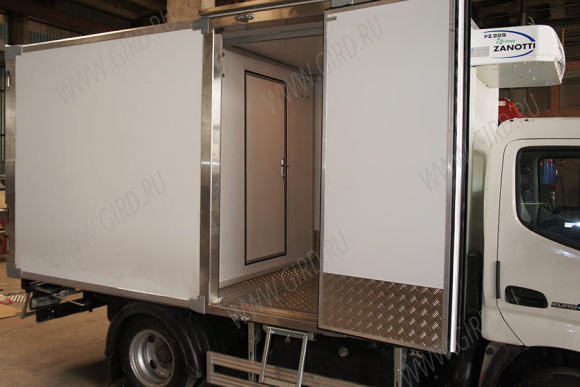 HINO 300 XZU650L-HKMMPW3 Изотермический фургон 2